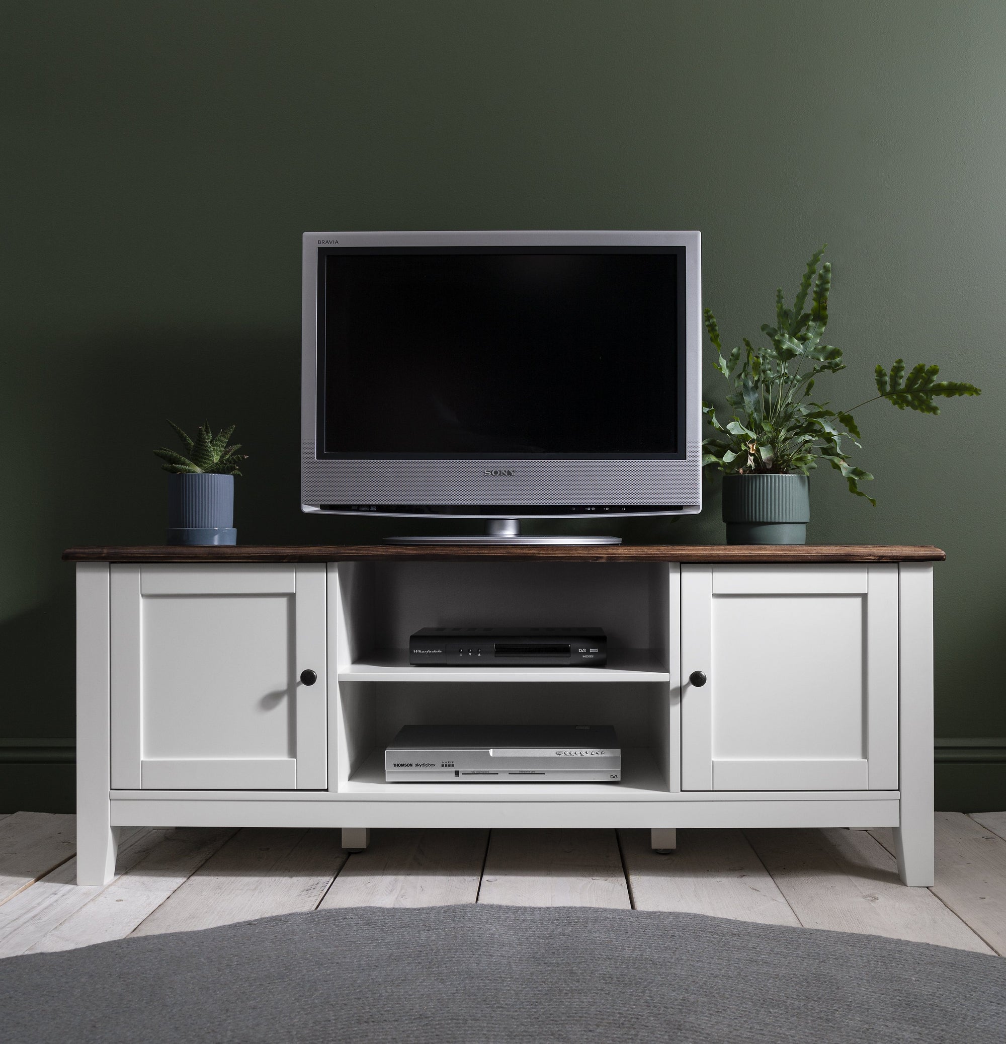 Meuble TV en bois blanc avec rangement - Cabinet Chatsworth
