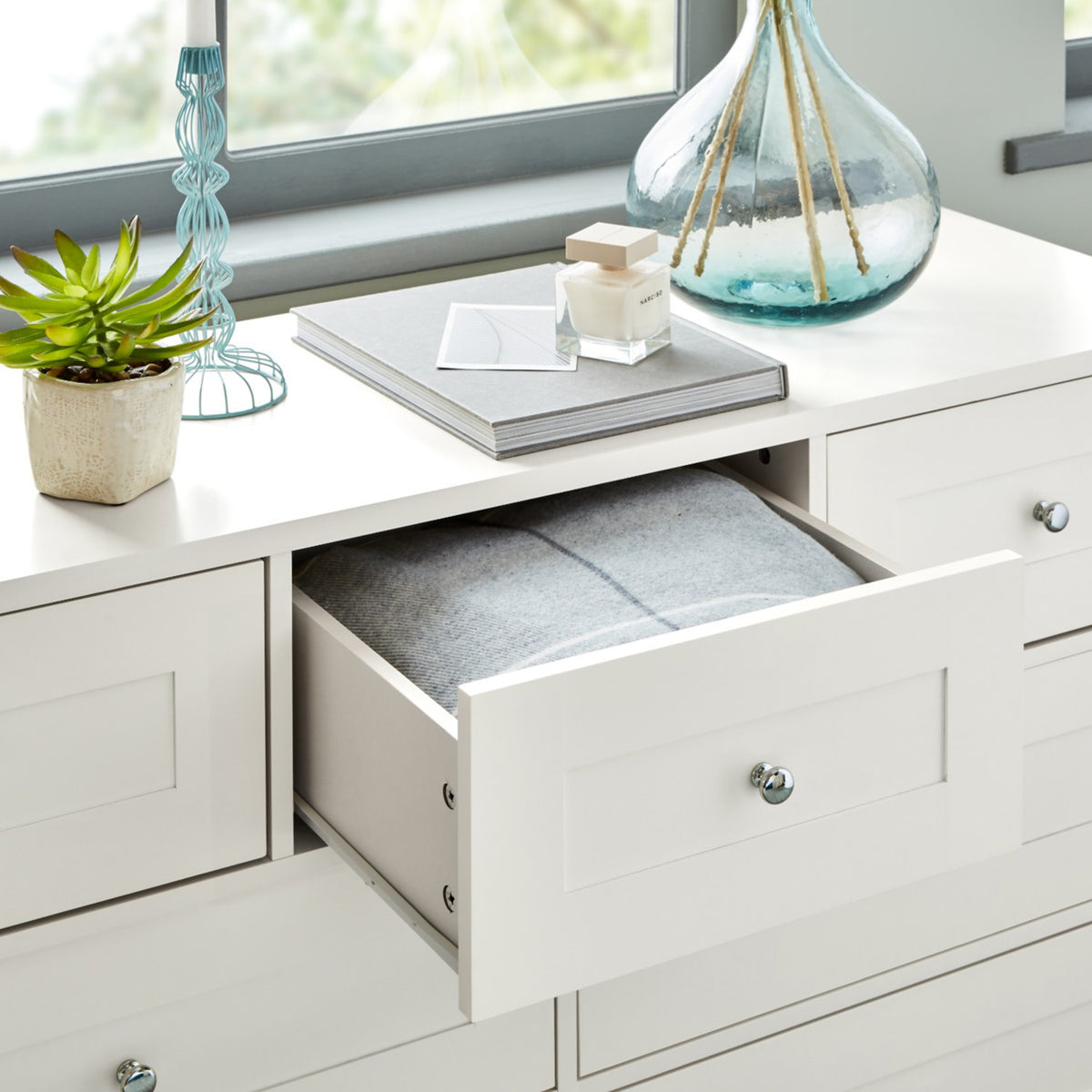 Commode_Stevie _7_Tiroirs _Blanche