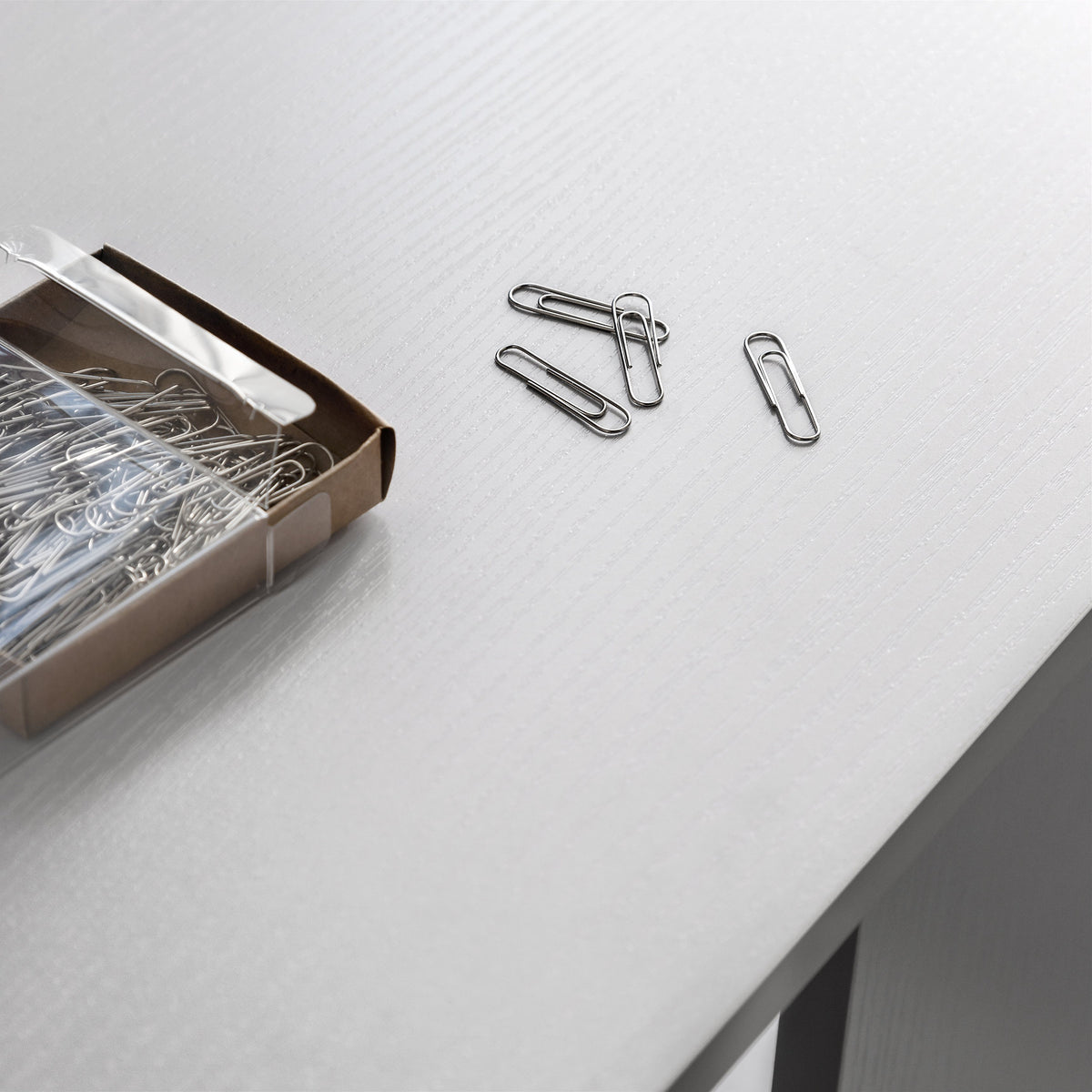 Bureau blanc avec ¨¦tag¨¨res