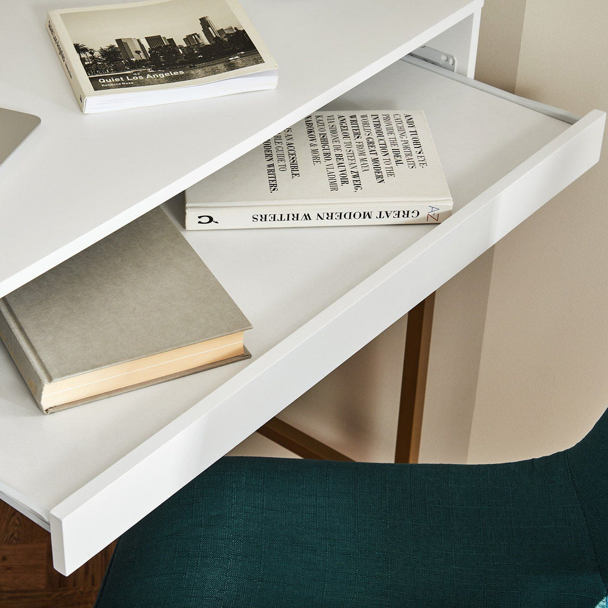 Bureau - Marie - blanc et laiton | Laura James