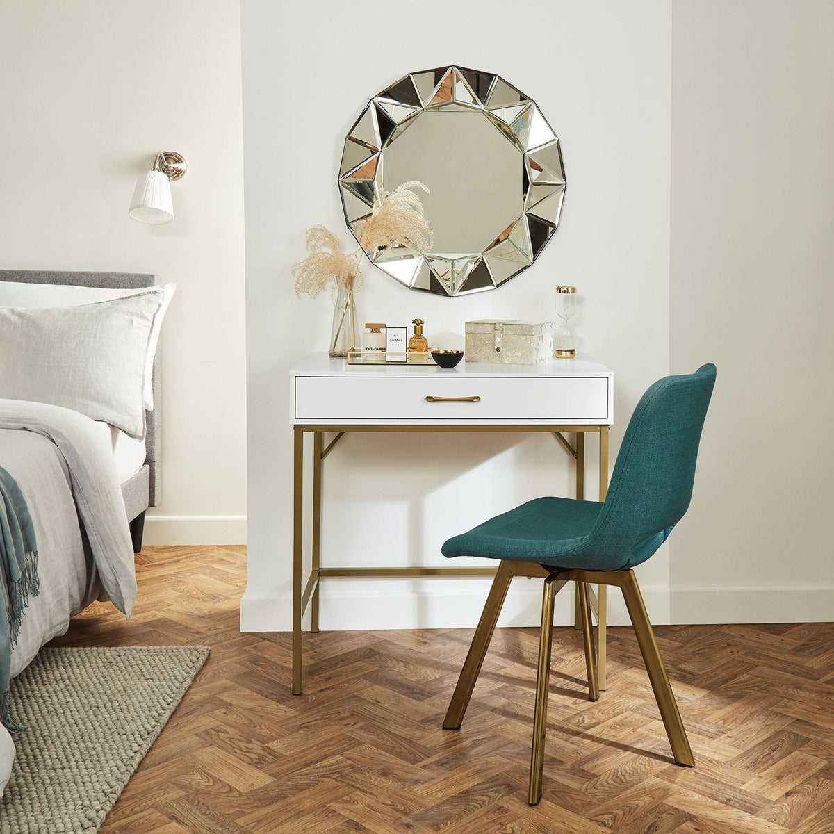 Petit Bureau - Marie - blanc et laiton | Laura James