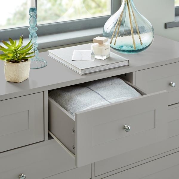 Commode Stevie - 7 Tiroirs - Gris